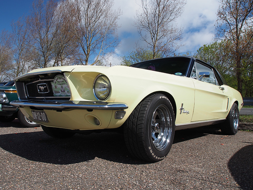 yellow_1968_ford_mustang
